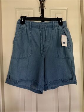 Gloria Vanderbilt Light Blue High-Waist Casual Shorts